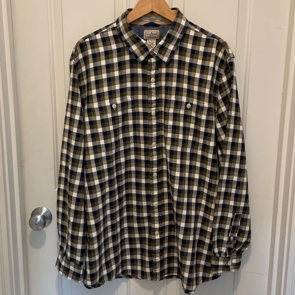 Men’s LL Bean long sleeve casual shirt
